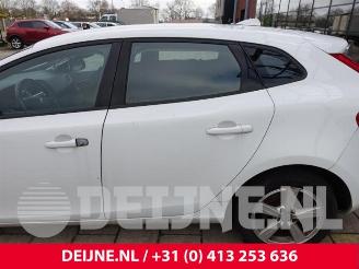 Volvo V-40 V40 (MV), Hatchback 5-drs, 2012 / 2019 1.6 D2 picture 33