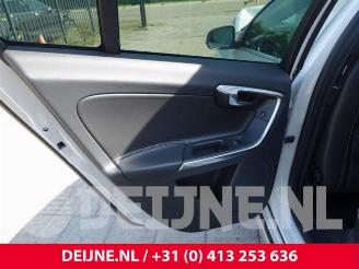 Volvo V-60 V60 I (FW/GW), Combi, 2010 / 2018 2.0 T4 16V picture 31