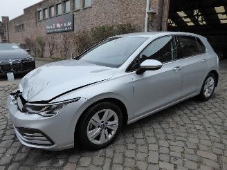 skadebil auto Volkswagen Golf Life 2022/9