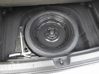 Volkswagen Golf Life picture 21
