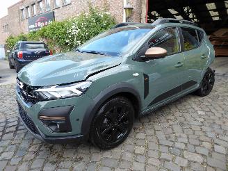 Voiture accidenté Dacia Sandero Stepway Extreme 2023/8