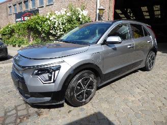 uszkodzony samochody osobowe Kia Niro 1.6 GDI Plug-in Hybrid PHEV 2024/2