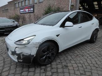 Coche accidentado Tesla Model Y Long Range RWD 2024/10