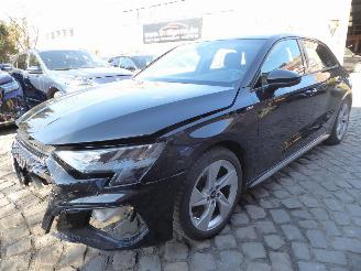 Schadeauto Audi A3 Sportback 30 TDI S line 2023/2