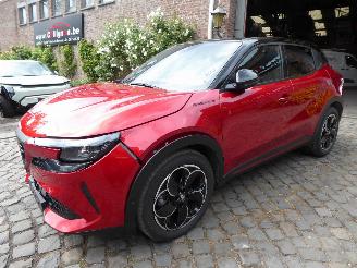 skadebil auto Alfa Romeo Junior Ibrida 1.2 VGT 48V-Hybrid 100 kW Speciale 2025/2