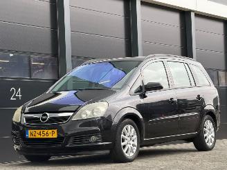 Tweedehands auto Opel Zafira 2.2 Essentia Navi Airco 7-PERS 2005/8