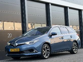 Käytettyjen passenger cars Toyota Auris Touring Sports 1.8 Hybrid Exclusive Panorama Camera 2016/9