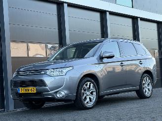 okazja samochody osobowe Mitsubishi Outlander 2.0 PHEV instyle Dak Camera Leer 2014/4
