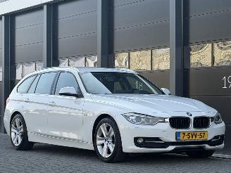 BMW 3-serie 320d Sport Edition Leer Clima PDC picture 2