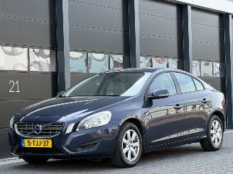 voitures voitures particulières Volvo S-60 1.6 D2 Summum Leer PDC Clima 2013/3