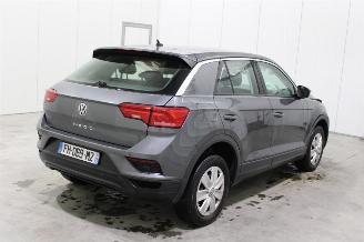Volkswagen T-Roc  picture 3