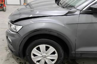 Volkswagen T-Roc  picture 5