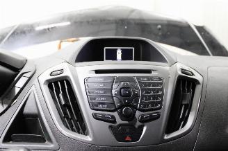 Ford Transit  picture 13