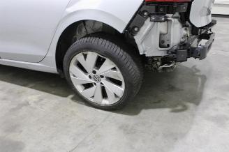 Volkswagen Golf  picture 8