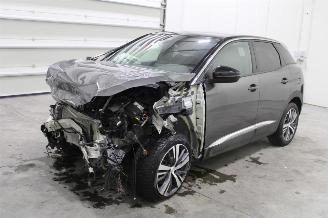 uszkodzony samochody osobowe Peugeot 3008  2024/2