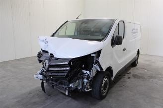 Vaurioauto  passenger cars Renault Trafic  2022/11