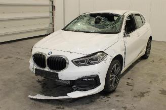 krockskadad bil auto BMW 1-serie 116 2021/11