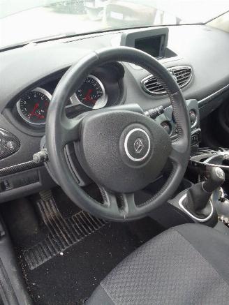 Renault Clio  picture 8