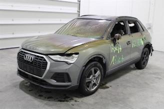 disassembly passenger cars Audi Q3  2020/1