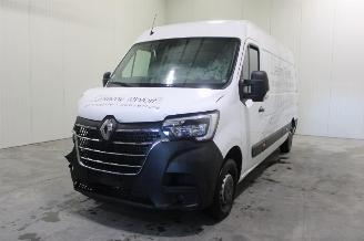 damaged passenger cars Renault Master  2023/6