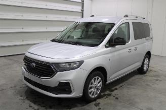 krockskadad bil auto Ford Tourneo Connect  2022/8