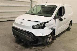Auto incidentate Toyota ProAce CITY 2024/8