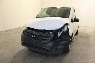 Damaged car Mercedes Vito  2021/2