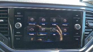 Volkswagen T-Roc  picture 13