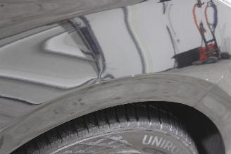 Peugeot 208  picture 18