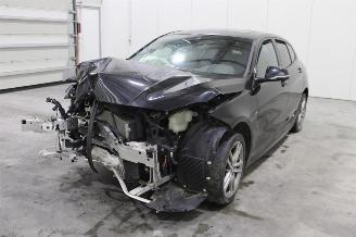 Voiture accidenté BMW 1-serie 118 2023/3