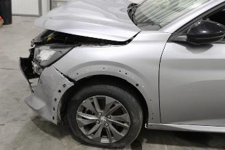 Peugeot 208  picture 5