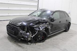 damaged passenger cars Audi Rs4  2020/12