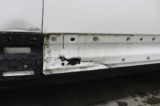 Land Rover Defender  picture 25