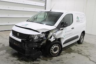 rozbiórka samochody osobowe Peugeot Partner  2023/4