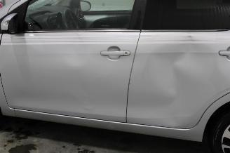 Peugeot 108  picture 19