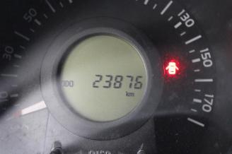 Peugeot 108  picture 13