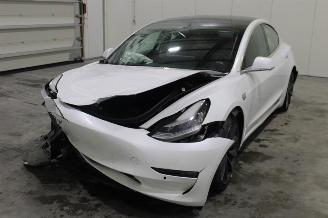 Schadeauto Tesla Model 3  2020/3