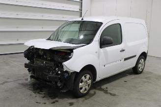 krockskadad bil auto Renault Kangoo  2021/1