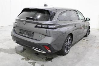 Peugeot 308  picture 3