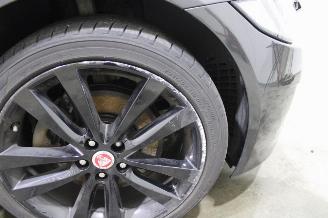 Jaguar XE  picture 8