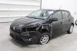 krockskadad bil auto Dacia Sandero  2022/6