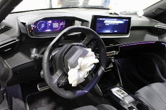 Peugeot 2008  picture 10