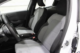 Renault Clio  picture 10