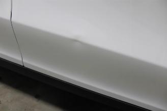 Tesla Model Y  picture 24