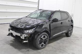 skadebil auto Peugeot 2008  2024/5