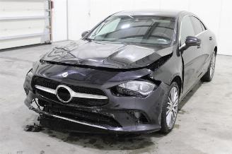 krockskadad bil auto Mercedes Cla-klasse CLA 250 2023/7