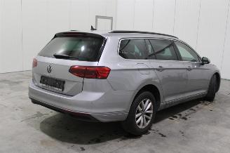 Volkswagen Passat  picture 3