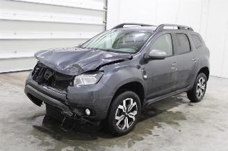 krockskadad bil auto Dacia Duster  2023/6