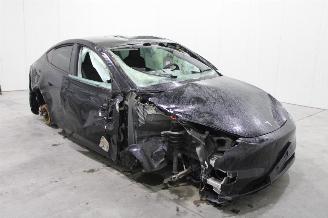 Tesla Model Y  picture 3