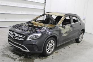 Sloopauto Mercedes GLA 180 2019/6